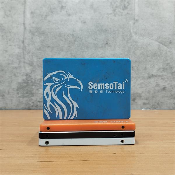     اس اس دی SSD برند متفرقه ظرفیت 120 گیگابایت - استوک  (سلامت% 85-100)
